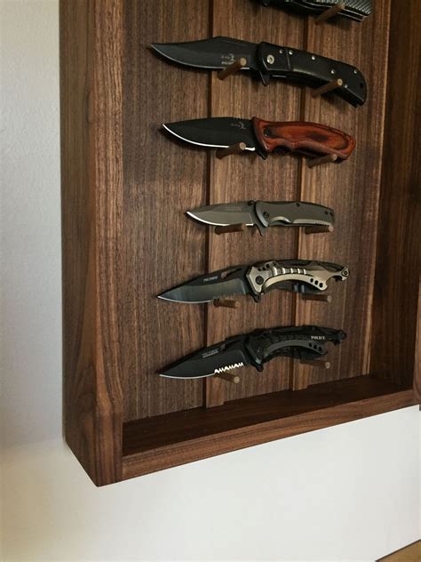 Pocket Knife Display