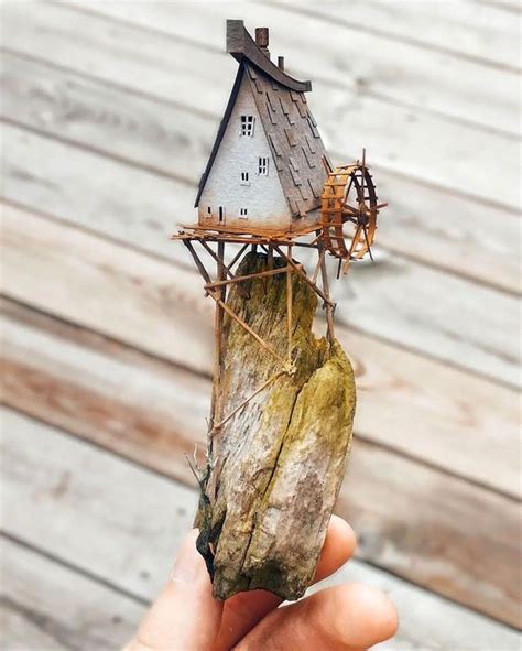 Pocket-Sized Sketching Create Enchanting Miniatures