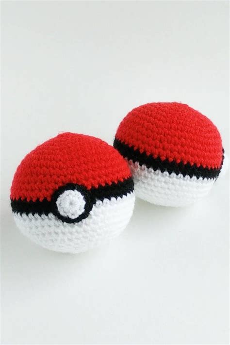 Poke Ball Crochet