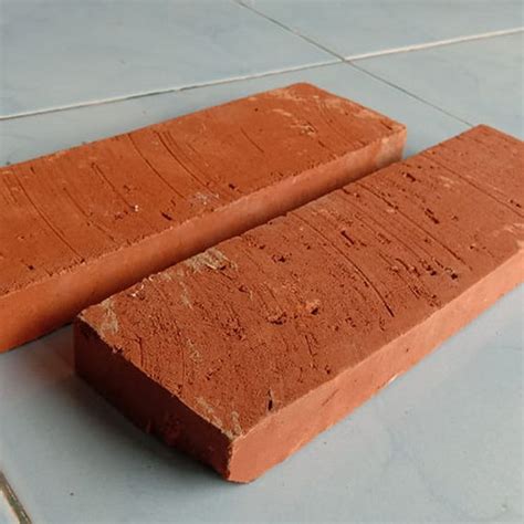 Pola dan Tekstur Brick dan Terakota