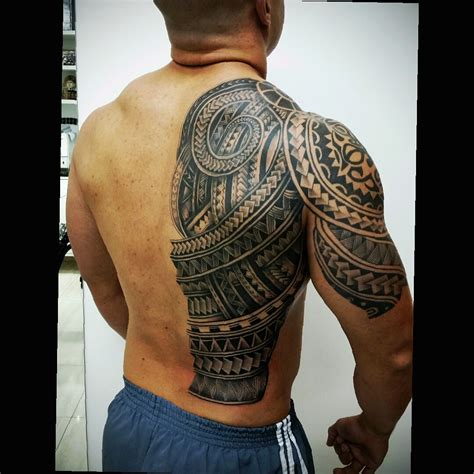 Polynesian Back Tattoo polynesiantattoosdesigns