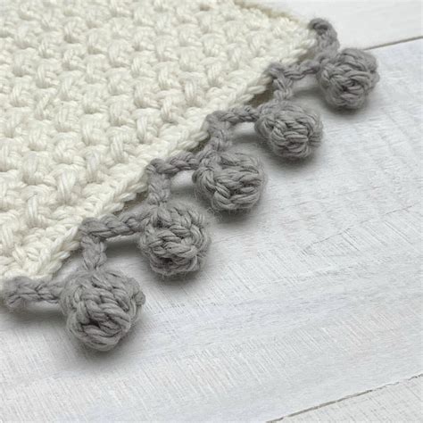 Pom Pom Border Crochet