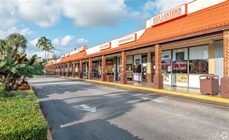 Pompano Beach Travel Plaza stores