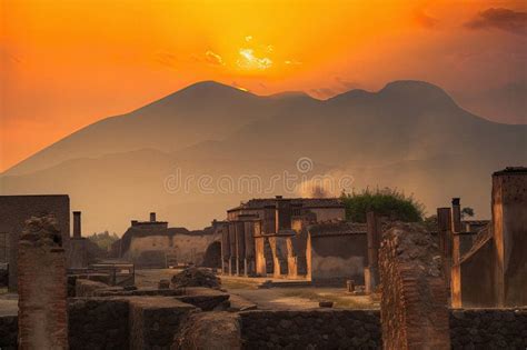 Pompeii Sunset Walk