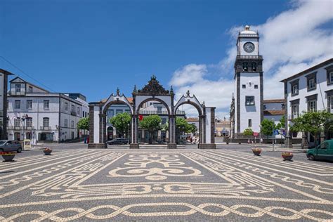Ponta Delgada Tour