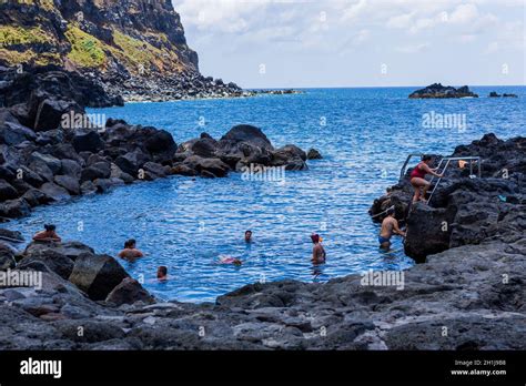 Ponta da Ferraria thermal pool