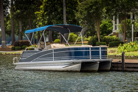 Pontoon Boat Features
