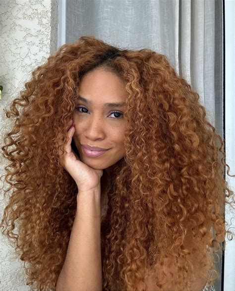Popular Hair Color Trends for Curly Locks