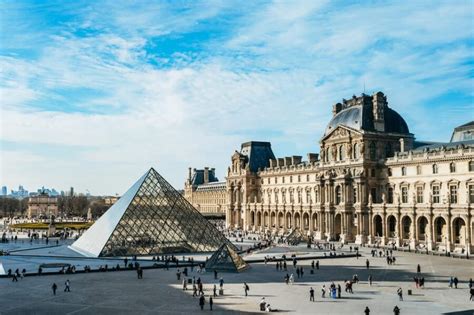 Popular Louvre Museum Tour Options