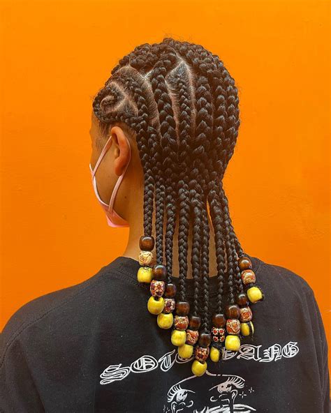 Popular Short Braids With Beads Styles