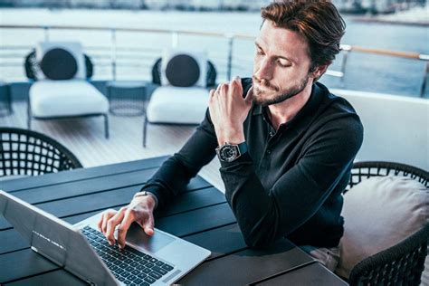 Porsche Design Ultra One design