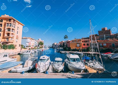 Port Saplaya Architecture