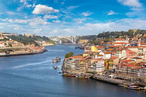 Porto Architecture Tour: A Look at Then and Now