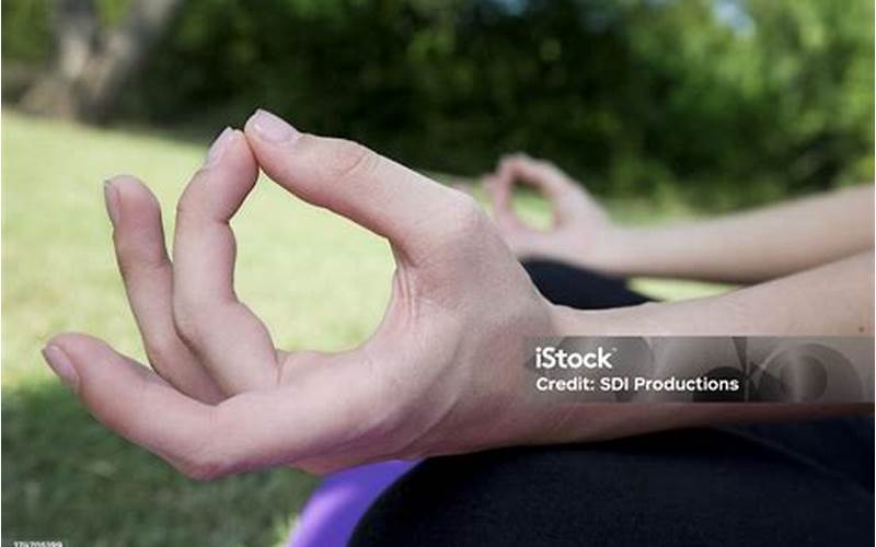 Posisi Tangan Meditasi