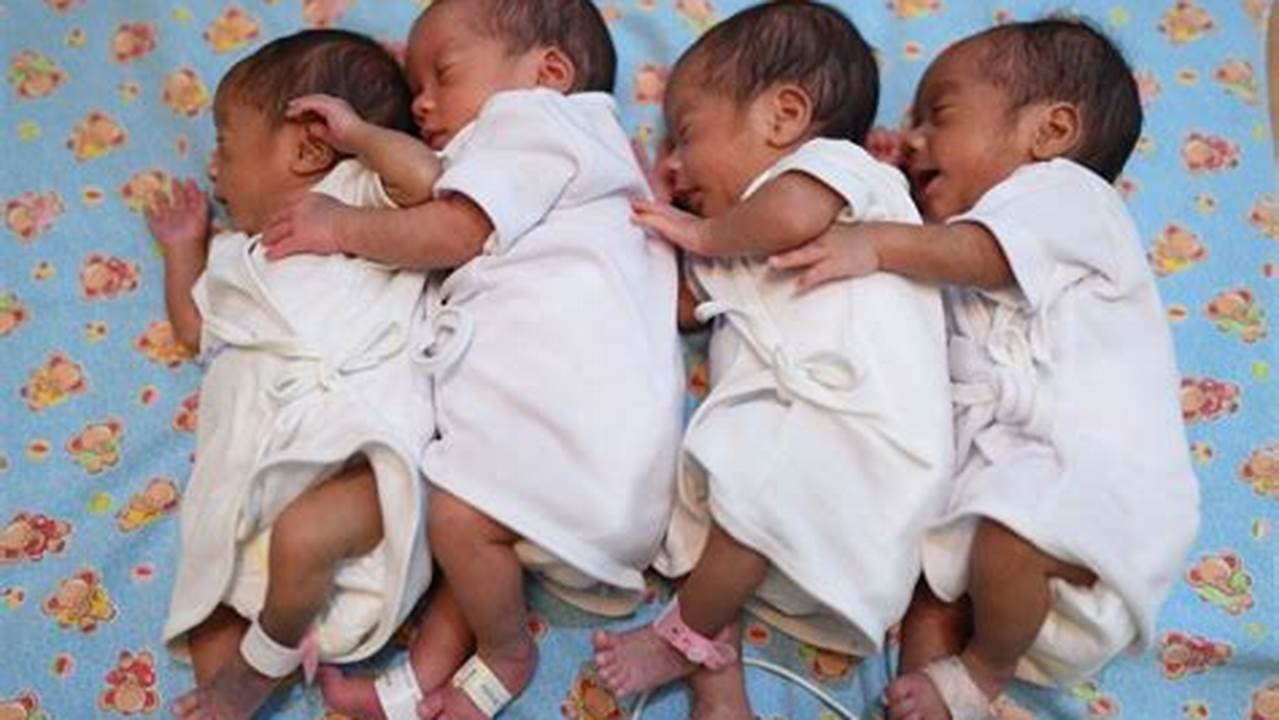 Rahasia Posisi Tidur Aman & Nyaman untuk Bayi Kembar Anda