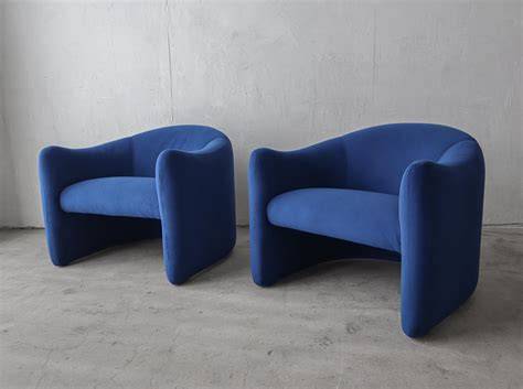 Post Modern Lounge Chair Design