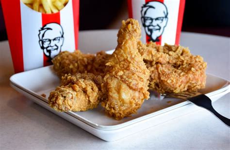 Seau de poulet frit KFC