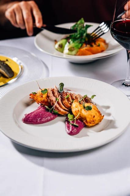 Prague Cabaret Dinner