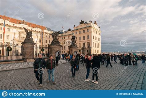 Prague Castle Crowds