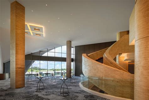 Pre-function foyer
