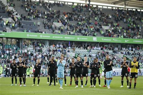 Gambar Pertemuan PAOK vs Eintracht Frankfurt