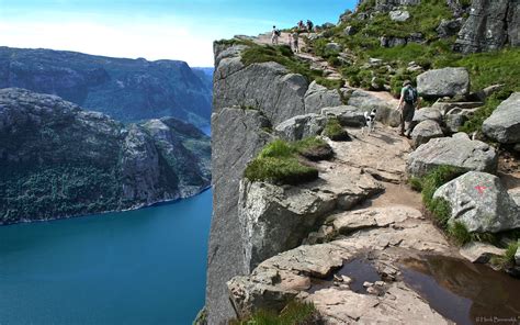 Preikestolen trail difficulty