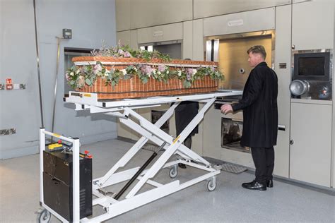 Preparing a body for cremation