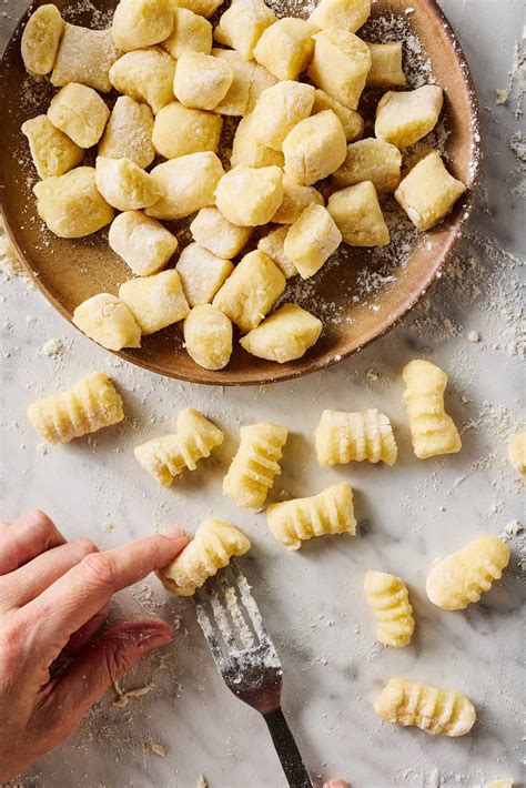 Preparing gnocchi ingredients