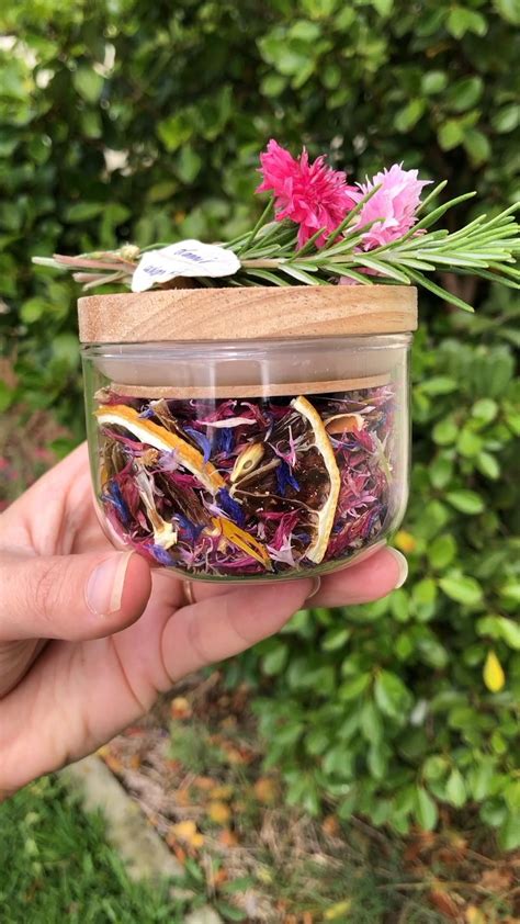 Preserving Edible Flowers