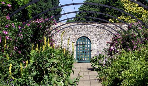 Preston Manor Garden View