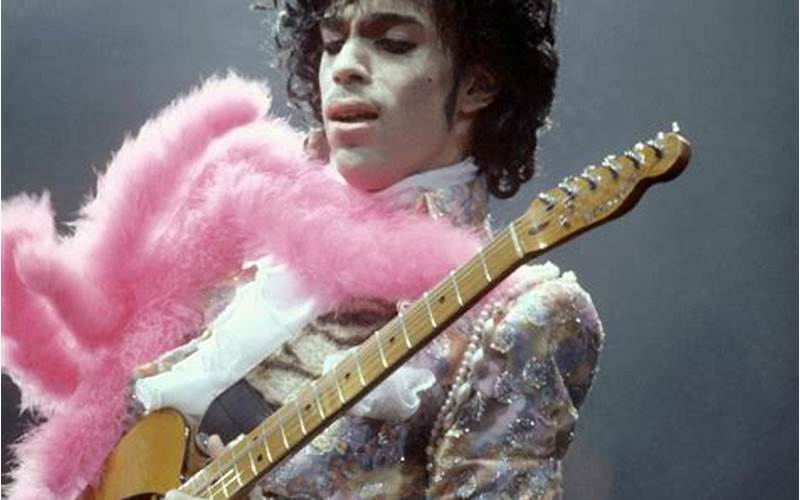 Prince Playing Guitar