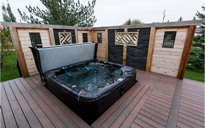 Privacy Fence Around Hot Tub: Advantages And Disadvantages