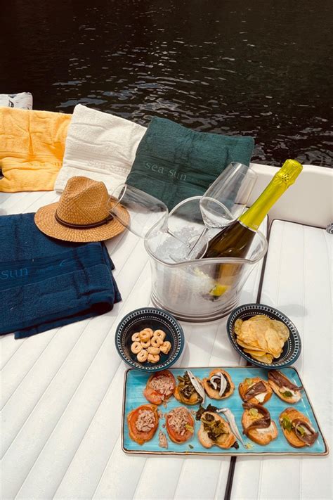 Private Boat Tour refreshments