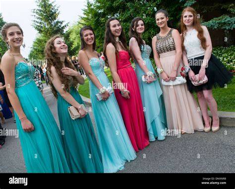 Prom Dresses High School