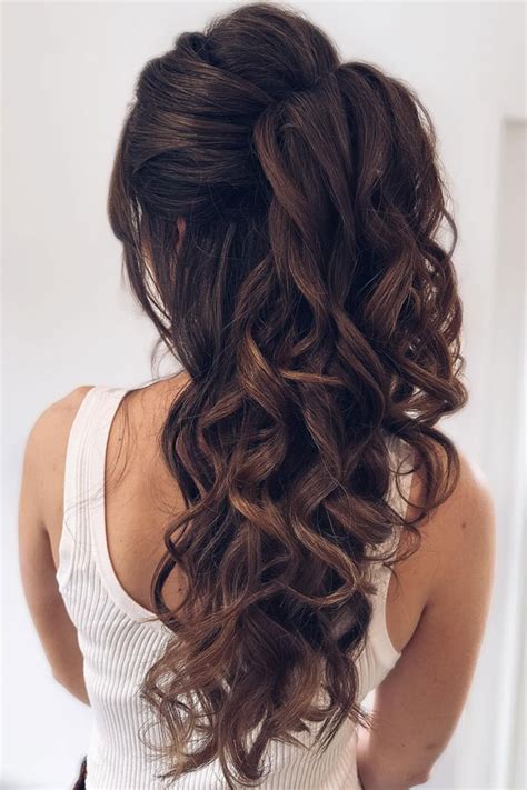 Prom Hairstyles With Curls