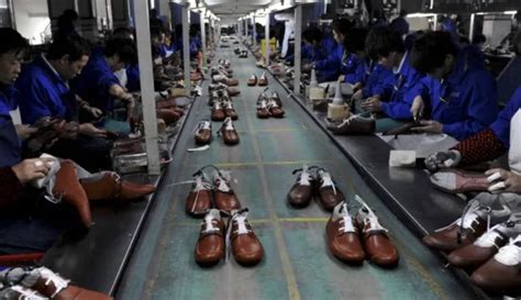 Proses Pembuatan Sepatu