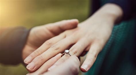 Protect That Bauble: Engagement Ring Insurance