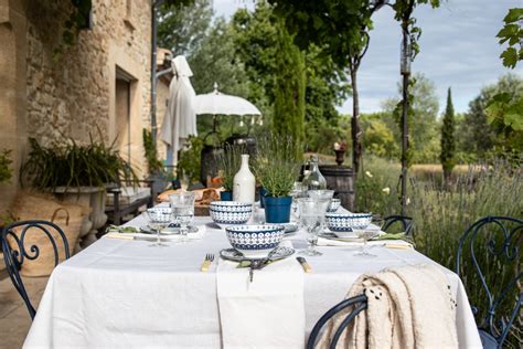 Provencal lunch setting