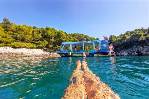Pula Boat Tour Review: Unlimited Drinks & City Views
