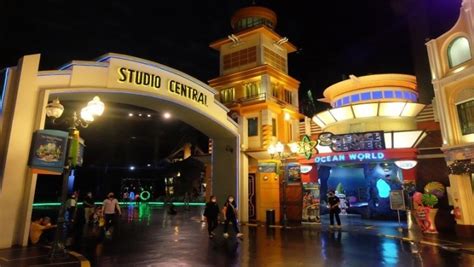 Pusat Perbelanjaan Trans Studio Bandung