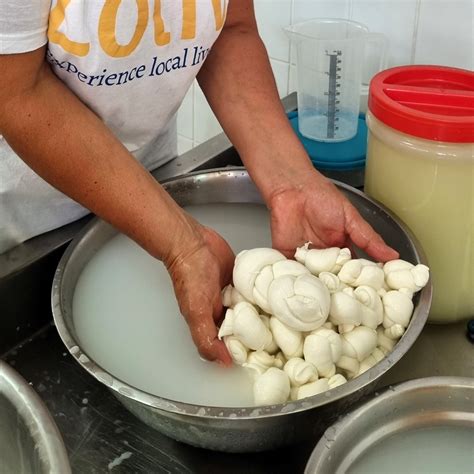 Putignano Mozzarella: A Still Warm Taste Test