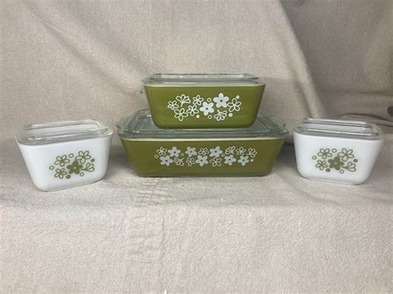 Pyrex Crazy Daisy Pattern