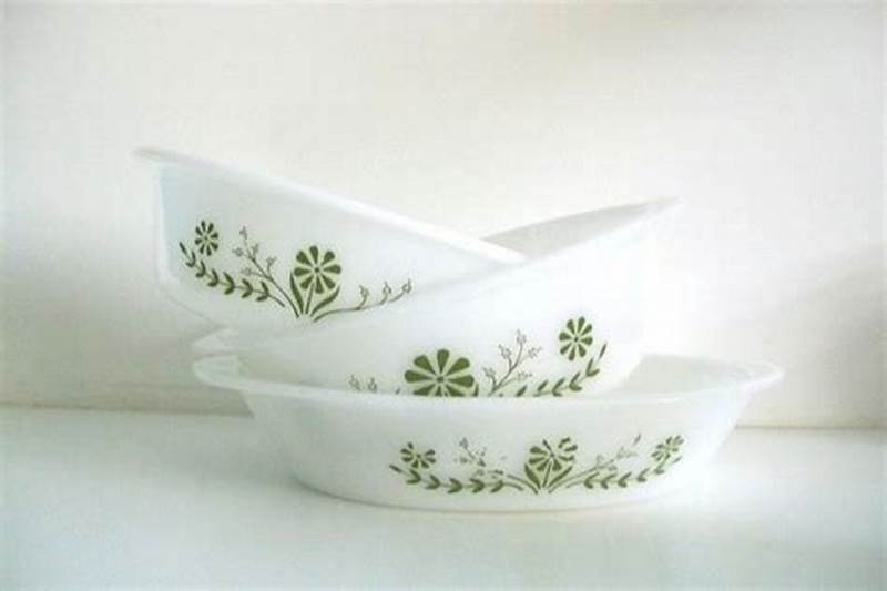 Pyrex Green Flower Pattern