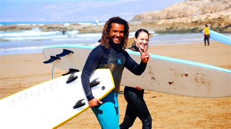 Qualities of a Good Surf Instructor