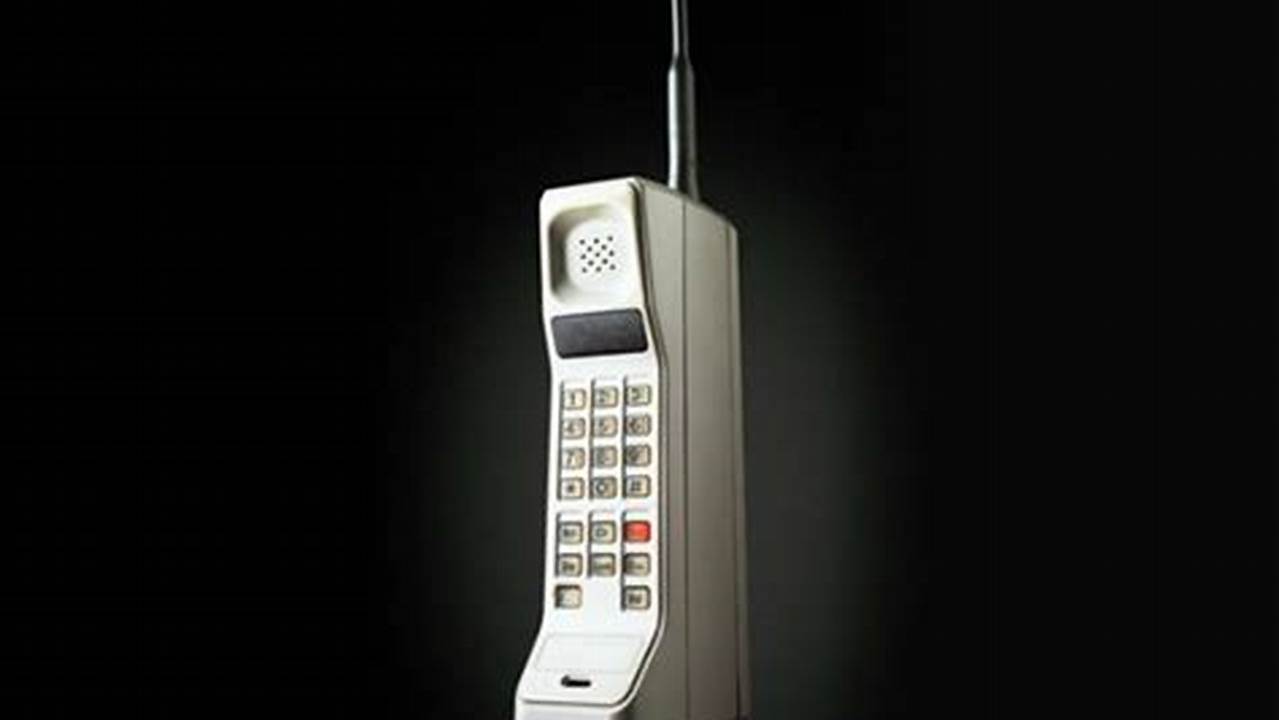 Quand A Été Commercialisé Le Premier Téléphone Portable