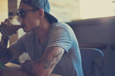 Details 41++ Quando Faz Tatuagem Pode Beber with Hot Pics