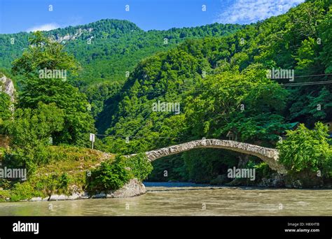 Queen Tamar bridge