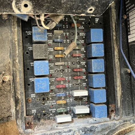 Question and answer Free PDF Editor: 1994 Kenworth T600 Fuse Box Picture Descriptions