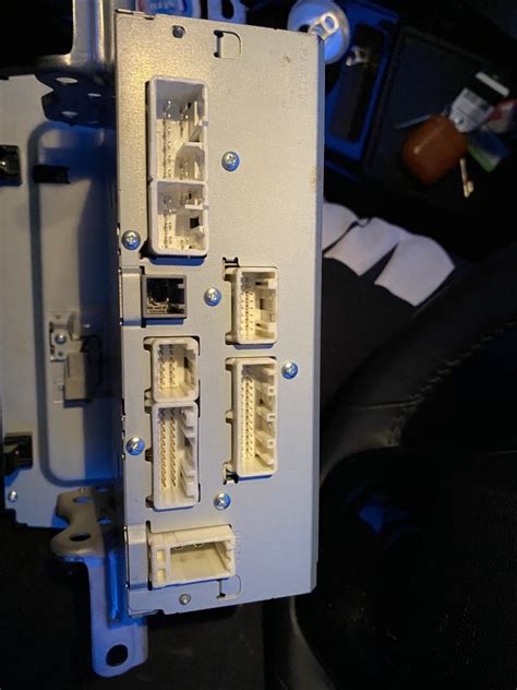 Question and answer Pump Up the Volume: 2013 Prius Stereo Wiring Demystified!