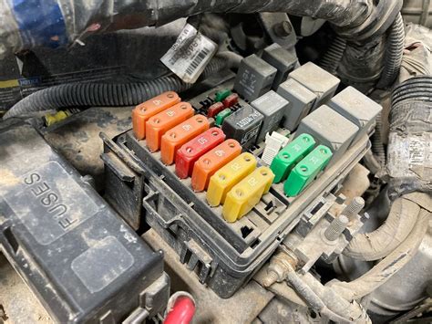 Question and answer Unveiling the Secrets: Navigate Your 2006 C4500 with our Fuse Box Diagram!